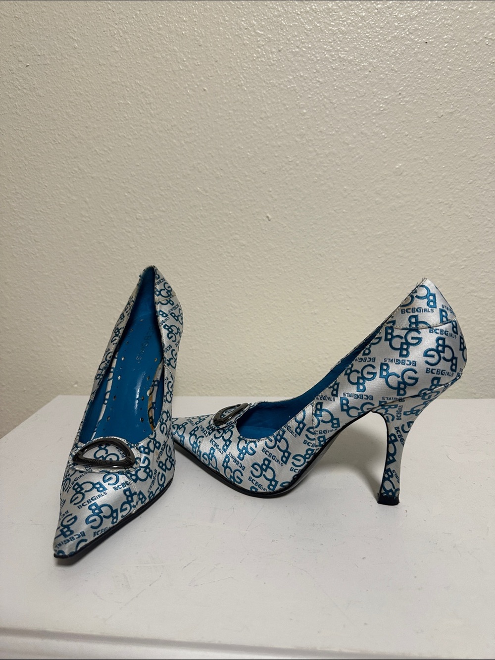 BCBGirls Blue Logo-Print Pointed Toe Pumps